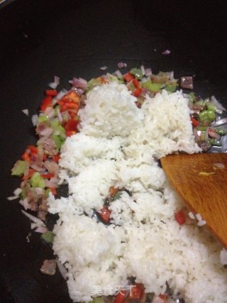 菠萝炒饭的做法步骤：8