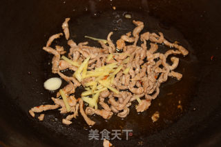 胡萝卜肉丝的做法步骤：2