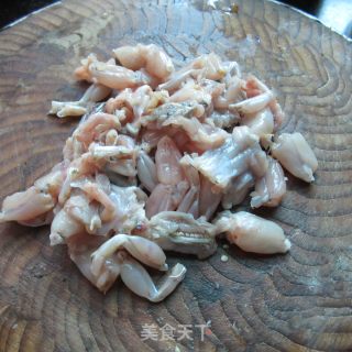 孜然蛙肉的做法步骤：2