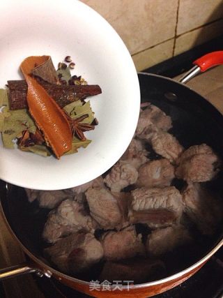 美味手抓排的做法步骤：3