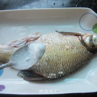 蒜香鳊鱼的做法步骤：2