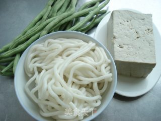 豆角炖豆腐的做法步骤：1
