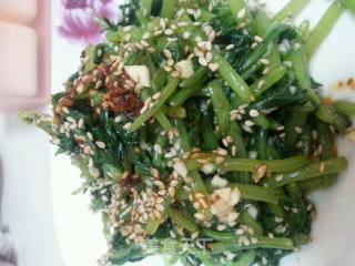 芝麻茼蒿的做法步骤：3