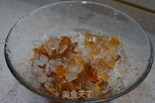 桃胶雪莲子牛奶炖蛋——特别的蛋奶冻蛋奶羹的做法步骤：1