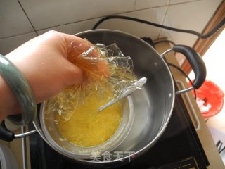 雏菊慕斯的做法步骤：3