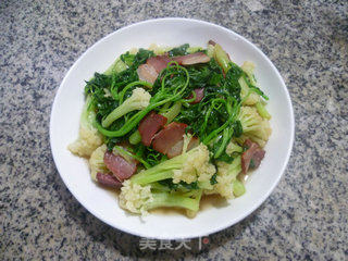白米苋腊肉炒花菜的做法步骤：9