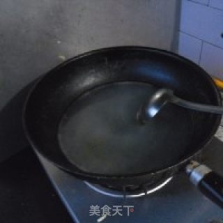 鲜美 紫菜蛋花汤的做法步骤：2