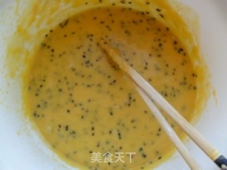 黑芝麻蛋卷的做法步骤：6
