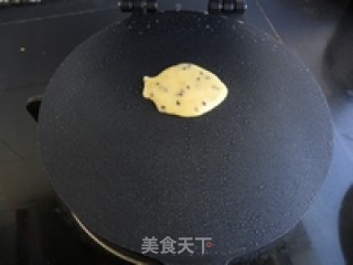 黑芝麻蛋卷的做法步骤：7