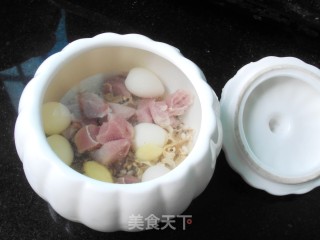 袪湿养肺--百合薏米炖鹌鹑蛋的做法步骤：4
