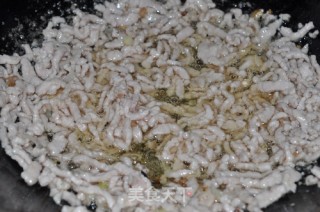 酸菜粉丝炒肉的做法步骤：7