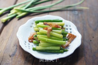 蒜苗炒腊肉的做法步骤：7
