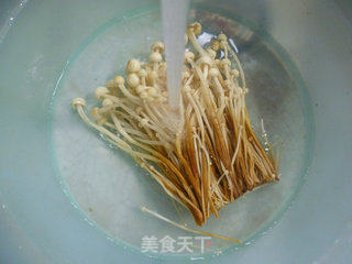黄金针姑拌百叶丝的做法步骤：2