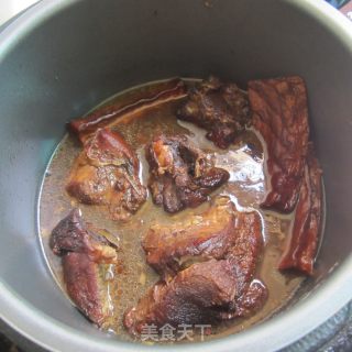 辣椒炒卤肉卤香干的做法步骤：1