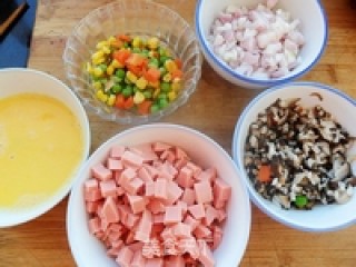 糖醋版蛋包饭的做法步骤：1