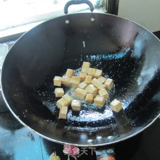 蛋黄豆腐丁的做法步骤：2