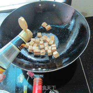 蛋黄豆腐丁的做法步骤：3
