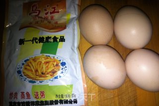 榨菜煎蛋的做法步骤：1