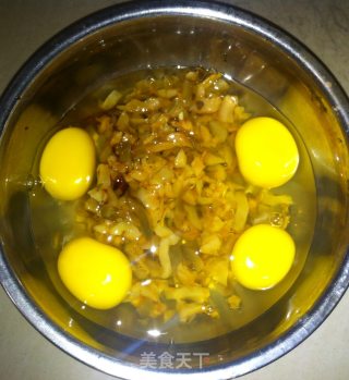 榨菜煎蛋的做法步骤：3