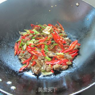 双椒蒜片炒子鸭的做法步骤：8