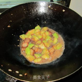 丝瓜丁炒腊肉的做法步骤：6