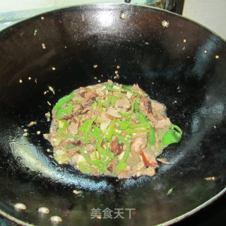 蒜米辣椒炒卤肉的做法步骤：8