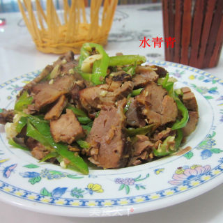 蒜米辣椒炒卤肉的做法步骤：9