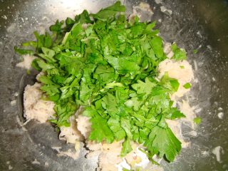 香菜藕圆的做法步骤：3
