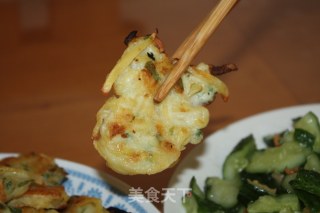 懒人快手饭超赞值得推荐 槐花饼 土豆饼 黄瓜饼 茄子饼 南瓜饼的做法步骤：6