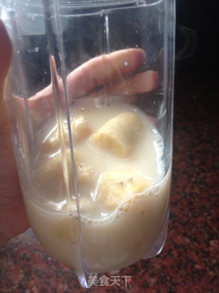 香蕉益力多奶昔的做法步骤：3