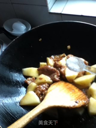 土豆焖排骨的做法步骤：7
