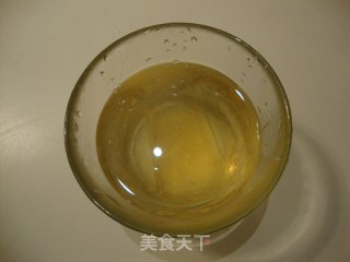草莓乳酪慕斯蛋糕的做法步骤：2