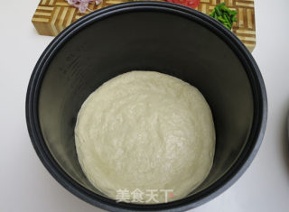 鲜虾芝士pizza（电饭煲版）的做法步骤：4