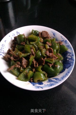 青椒炒牛肉的做法步骤：8