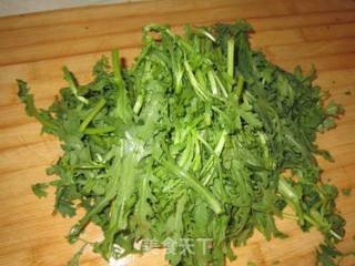 蒜泥茼蒿的做法步骤：2
