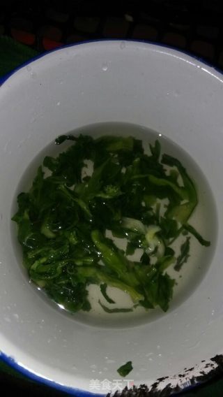 凉拌橄榄菜的做法步骤：1