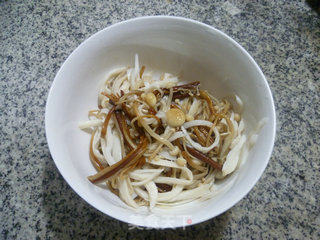 黄金针菇拌杏鲍菇的做法步骤：6