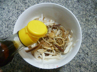黄金针菇拌杏鲍菇的做法步骤：10