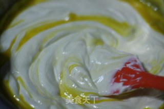 轻乳酪蛋糕起司蛋糕芝士蛋糕冰激凌一样可以挖着吃的蛋糕的做法步骤：3