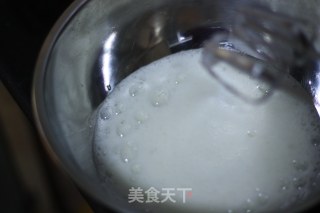 轻乳酪蛋糕起司蛋糕芝士蛋糕冰激凌一样可以挖着吃的蛋糕的做法步骤：6