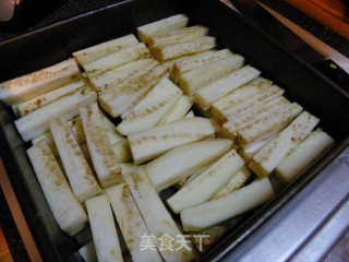 彩丁铺茄子的做法步骤：1