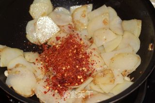 私房炒土豆片的做法步骤：5