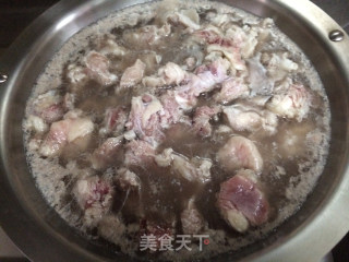 西红柿土豆烧牛肉的做法步骤：2