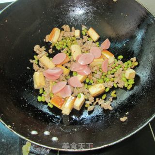 火腿豆腐黄豆炒肉的做法步骤：7