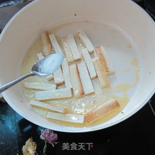 肉花肠烧豆腐的做法步骤：4