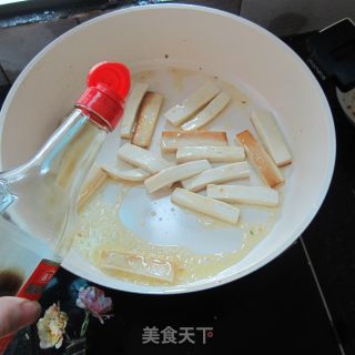 肉花肠烧豆腐的做法步骤：5