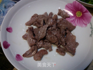 蒜薹炒里脊的做法步骤：2