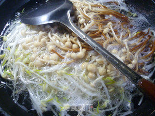 黄金针菇拌绿豆芽的做法步骤：4