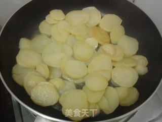 椒盐土豆片的做法步骤：6