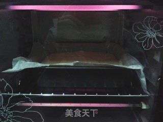 给妈妈做的生日蛋糕 蜂蜜爆浆凹蛋糕 其貌不扬却美味难挡~的做法步骤：14
